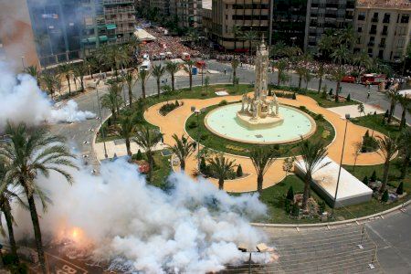 Alacant s'enfronta a la possible prohibició de les mascletàs en Estels: la Federació entra en el judici Alacant s'enfronta a la possible prohibició de les mascletàs en Estels: la Federació entra en el judici