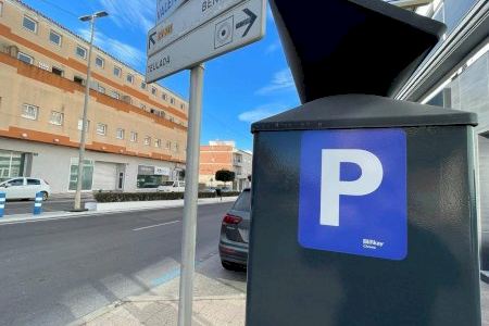 El Ayuntamiento de Teulada suspende el estacionamiento regulado del 9 al 19 de abril con motivo de las fiestas patronales