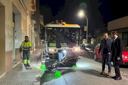 Prieto agraeix la tasca del dispositiu nocturn de neteja de Gandia i demana més civisme a la ciutadania