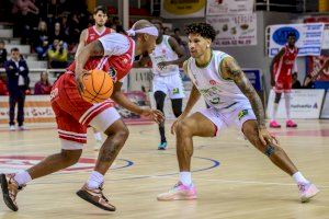 El Amics Castelló defiende el liderato ante Maderas Sorlí Benicarló en el cierre de la fase regular en casa