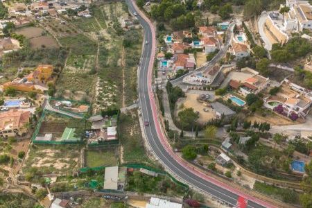 L’Alfàs reforzará la seguridad en la avenida Carbonera con nuevo alumbrado público L’Alfàs reforzará la seguridad en la avenida Carbonera con nuevo alumbrado público