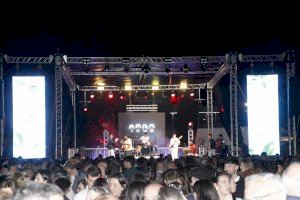 GALERÍA | El Sarao Fest reúne a miles de personas y refuerza su peso en el calendario festivo de Burriana - (foto 2)