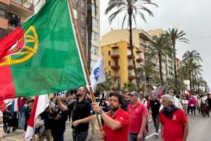 Las justas y el desfile marinero aportan ritmo y emoción a una tarde de sábado con numeroso público asistente - (foto 7)