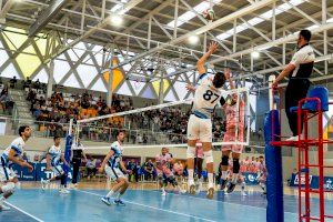 CV Melilla golpea primero en el playoff