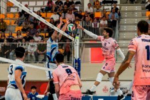 CV Melilla golpea primero en el playoff - (foto 2)