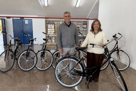 Benicàssim apuesta por la movilidad sostenible con la renovación de la totalidad de su flota de bicicletas de préstamo