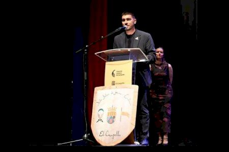 Los Moros y Cristianos de El Campello premian a las mejores escuadras y los mejores cabos de escuadra, que se celebró anoche