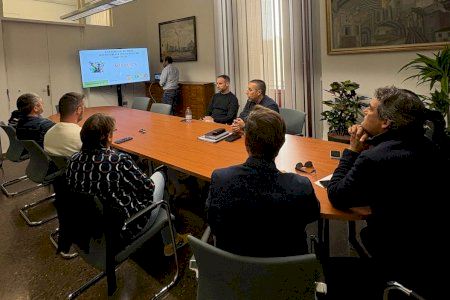 Sagunt presenta la memòria tècnica del futur estadi de futbol als grups municipals Sagunt presenta la memòria tècnica del futur estadi de futbol als grups municipals