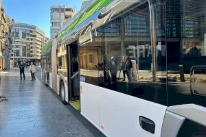 Elche realiza pruebas con autobuses eléctricos articulados para reforzar las líneas con mayor demanda - (foto 3) Elche realiza pruebas con autobuses eléctricos articulados para reforzar las líneas con mayor demanda - (foto 3)