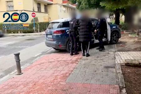 La Policía destapa un 'supermercado' de droga en un domicilio de Alicante: la responsable ha sido detenida