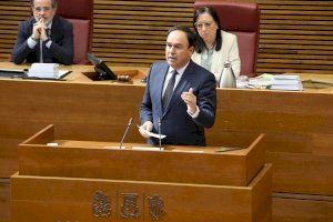 Pérez Llorca tilda de “irresponsable” el decreto del Gobierno para regularizar migrantes y confirma que la Generalitat lo recurrirá - (foto 4)