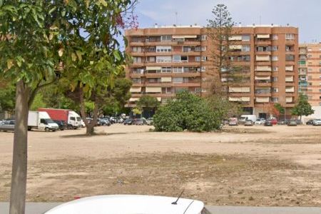 Detienen a los hermanos acusados de la presunta agresión sexual a una mujer dentro de un coche en un solar de Valencia