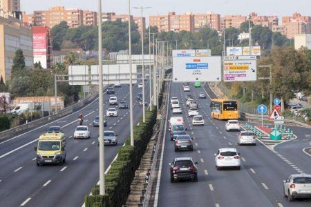 El “pulmón empresarial” de Paterna busca salida a sus atascos diarios con una nueva lanzadera