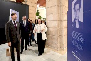 Gandia inaugura una exposición conmemorativa del 40 aniversario del Tratado de Adhesión de España a la Unión Europea - (foto 2) Gandia inaugura una exposición conmemorativa del 40 aniversario del Tratado de Adhesión de España a la Unión Europea - (foto 2)