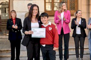 Gandia conmemora el Día Internacional de la Mujer con un acto institucional con una amplia participación educativa, social y comercial - (foto 21)