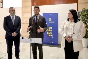 Gandia inaugura una exposición conmemorativa del 40 aniversario del Tratado de Adhesión de España a la Unión Europea - (foto 3) Gandia inaugura una exposición conmemorativa del 40 aniversario del Tratado de Adhesión de España a la Unión Europea - (foto 3)