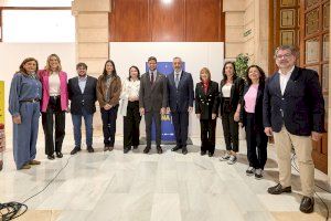 Gandia inaugura una exposición conmemorativa del 40 aniversario del Tratado de Adhesión de España a la Unión Europea - (foto 7) Gandia inaugura una exposición conmemorativa del 40 aniversario del Tratado de Adhesión de España a la Unión Europea - (foto 7)