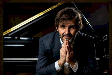 El pianista Óscar Oliver ofrece un recital este domingo en el Centro Social Platja Albir
