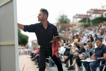 El artista Tachi pintará en directo un gran lienzo de les Escoles Velles en el acto central de la XV Setmana Cultural