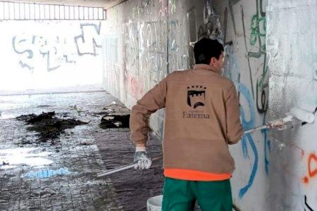 El Ayuntamiento de Paterna intensifica la limpieza urbana con la eliminación de cerca de 300 grafitis en todos sus barrios