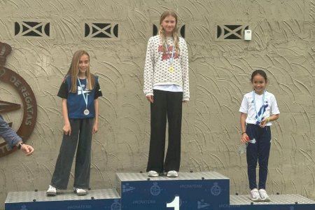 Optimist C suma experiencia en los Jocs Esportius de Alicante con tercer puesto de Mía Bernabé
