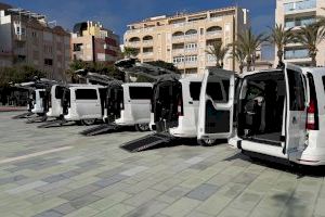 Torrevieja presenta seis nuevos eurotaxis para reforzar el servicio en la ciudad - (foto 4)