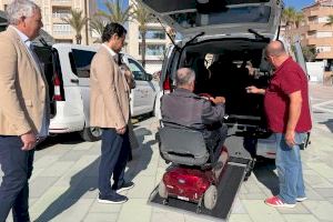 Torrevieja presenta seis nuevos eurotaxis para reforzar el servicio en la ciudad - (foto 6)