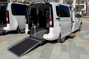 Torrevieja presenta seis nuevos eurotaxis para reforzar el servicio en la ciudad - (foto 7)
