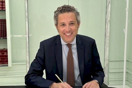 Manuel Zamora Barrientos toma posesión como nuevo notario de Villar del Arzobispo