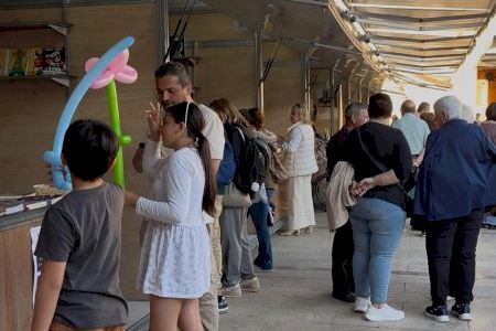 Alfafar cierra con gran éxito la Feria del Libro, Comercio y Gastronomía tras un fin de semana de alta participación y actividad cultural