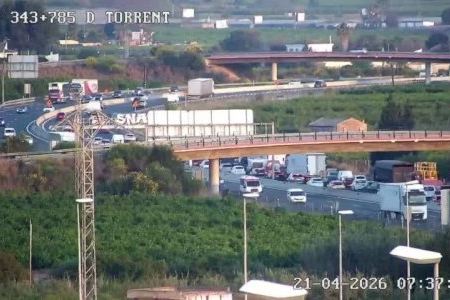 Varios accidentes colapsan el bypass de Valencia a la altura de Torrent y Godella