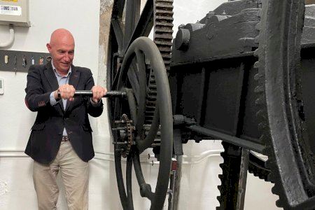 Gosálbez respalda a los regantes en la suelta de agua de Sueca y reivindica el campo valenciano