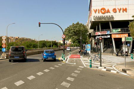 Valencia instala un nuevo semáforo para facilitar la incorporación a la avenida de Tirso de Molina desde el barrio de Campanar