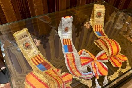 Las candidatas infantiles a Reina y Damas de las Fiestas de Elche celebran una convivencia en Cartagena