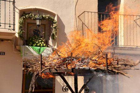 El 'miracle de Sant Vicent' en pleno apagón en Nules