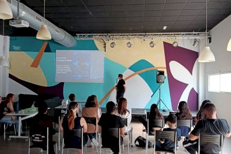 El Casal Jove celebra el Día del Libro con la presentación de la obra del joven autor dianense Joel Ginestar