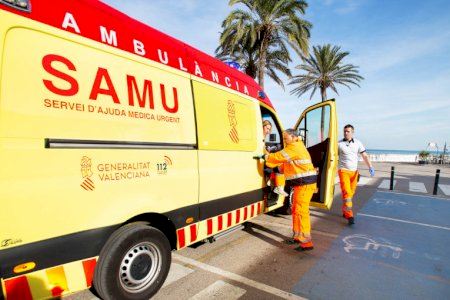 Rescatan a varias personas de la playa Aigua Morta de Oliva