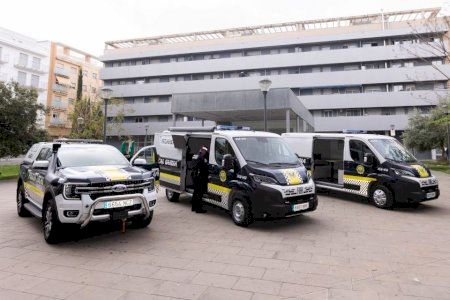 La Policía Local de Gandia refuerza la seguridad con tres nuevos vehículos y una veintena de efectivos