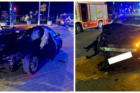 Una mujer queda atrapada tras un accidente en plena Alameda de València