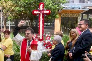 Cruz de Mayo de la Asociación de Vecinos de El Campo-Plaza de España - (foto 2)