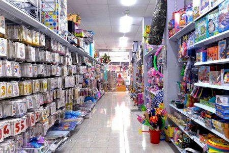 Detenido un menor de 15 años tras un robo con arma blanca y empleados heridos en un comercio de Castellón