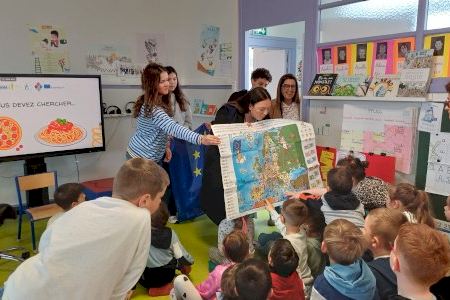 Alumnos de Consolación Castellón llevan la cultura europea y los productos de la provincia hasta la Bretaña francesa