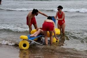 València será la primera ciudad europea en disponer de puntos de baño adaptados en las playas para personas con parálisis cerebral