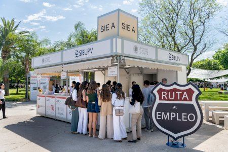 Miles de estudiantes participan en el Foro de Empleo UPV para buscar oportunidades laborales