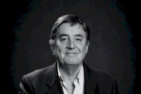 La VIII edición de 'Gandia Pensa' con Luis García Montero se traslada al Teatro Serrano por la previsión de lluvias