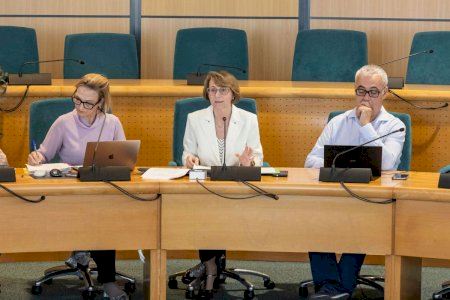 La rectora, Eva Alcón, cierra su etapa rectoral en la UJI con estabilidad presupuestaria y sostenibilidad financera