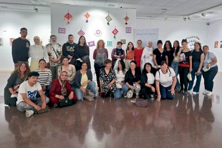 Los talleres Lo Veo Me Ven y Arteterapia de Servicios Sociales terminan con una exposición participativa