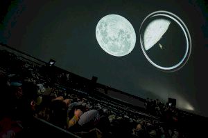 Miles de personas ya viven en Valencia el eclipse antes de mirar al cielo este verano - (foto 3)