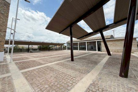Almassora culmina la renovació de l’entorn del pont de Santa Quitèria amb un modern alberg i una funcional plaça-mirador