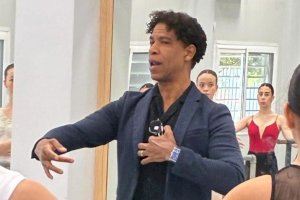 Carlos Acosta imparte una jornada magistral de danza clásica al alumnado del Conservatori Superior de Dansa de València ‘Nacho Duato’ - (foto 2)